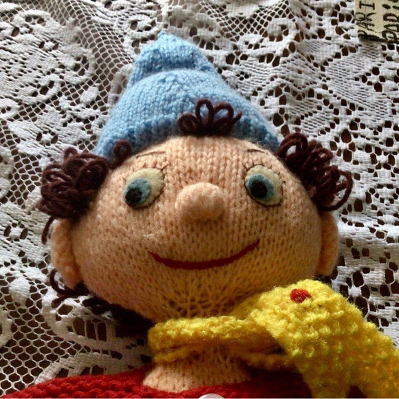 Noddy Doll knitted - Picture 2 of 10